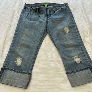 Distressed Blue Denim Capri Jeans Abercrombie & fitch